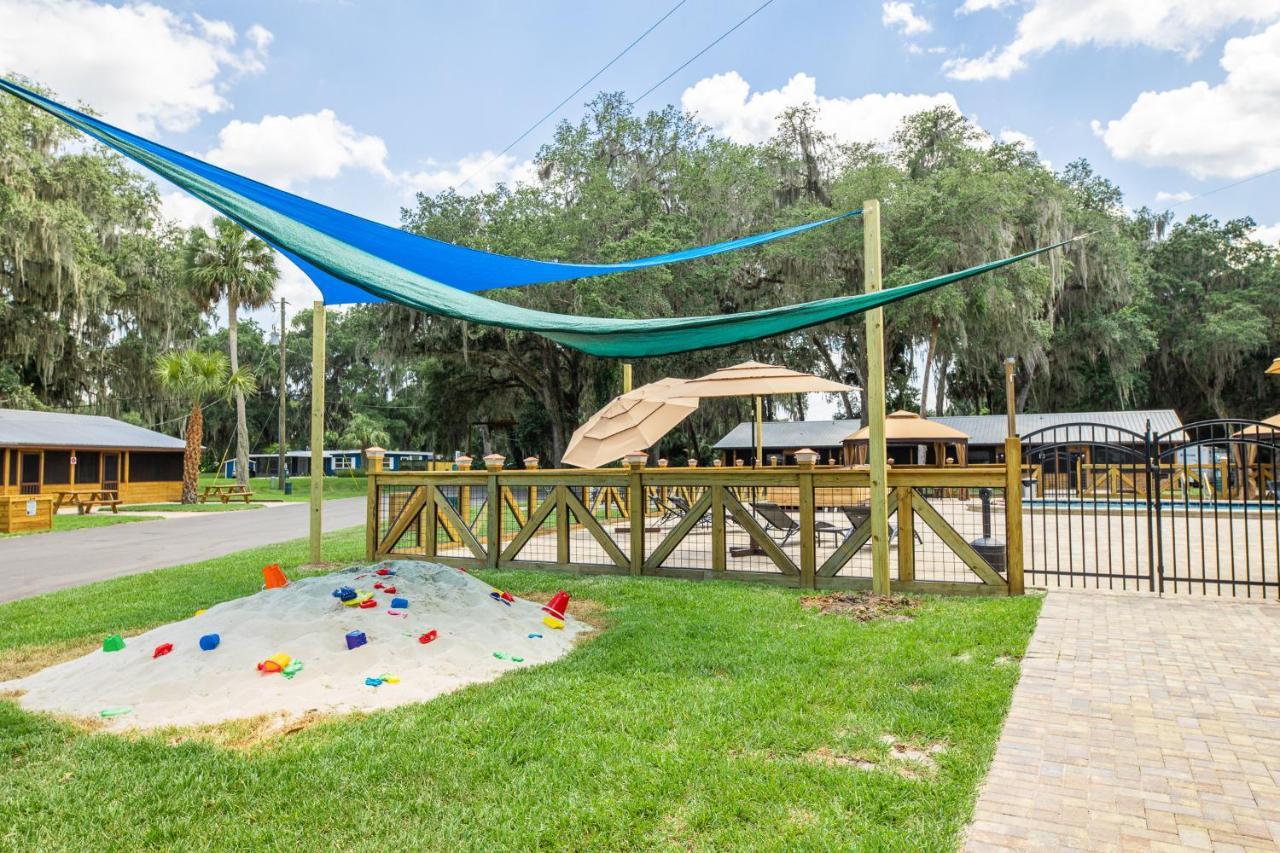 Idlewild Lodge And Rv Park Lake Panasoffkee エクステリア 写真