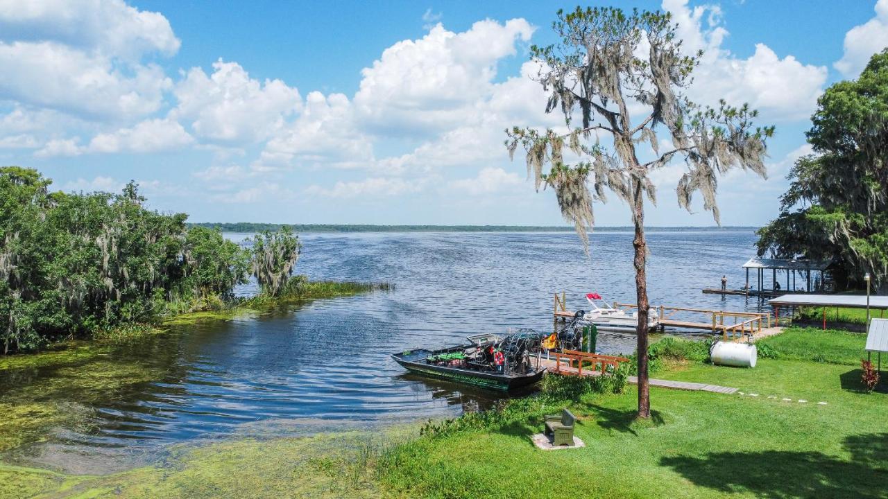 Idlewild Lodge And Rv Park Lake Panasoffkee エクステリア 写真