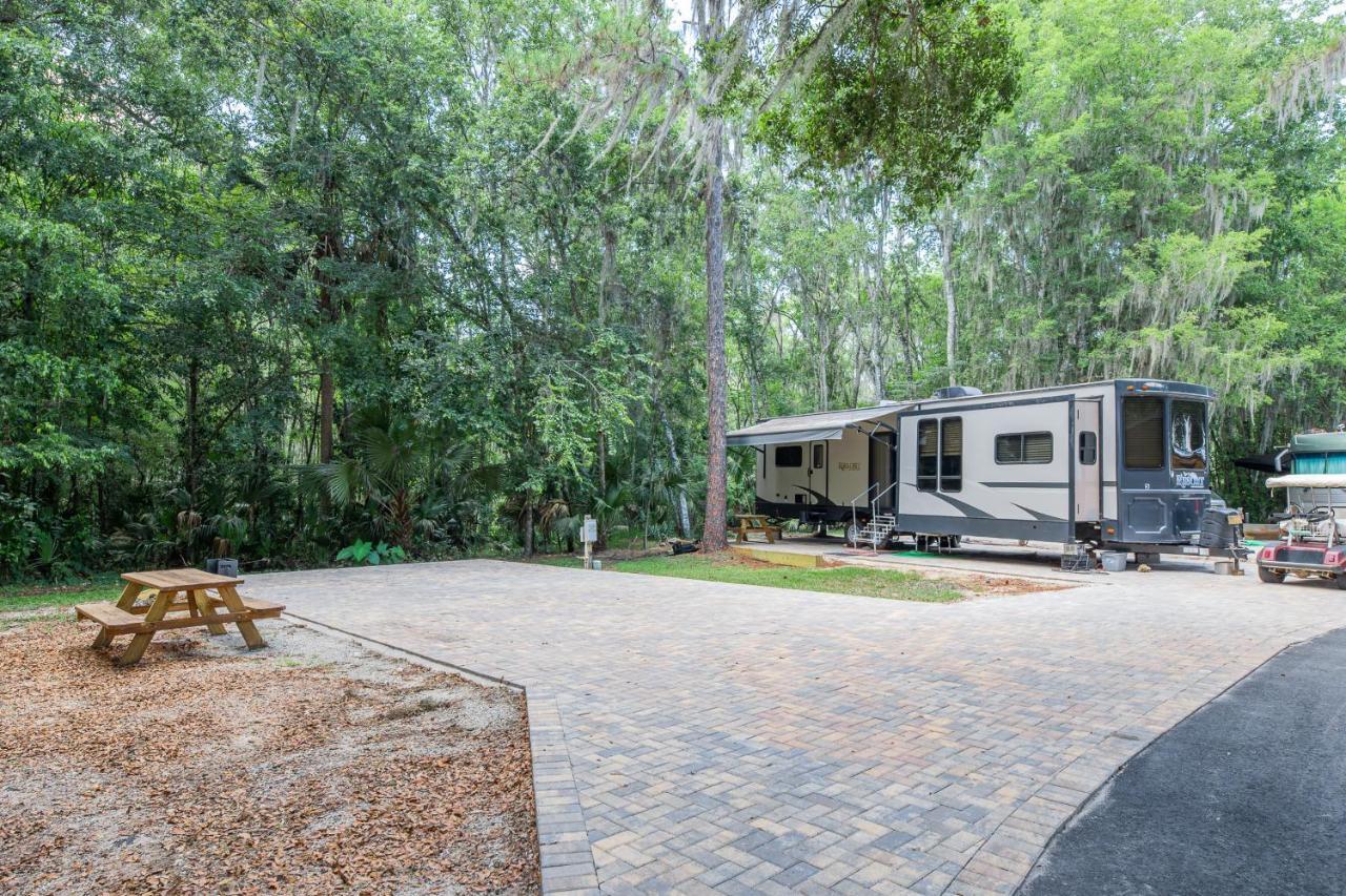 Idlewild Lodge And Rv Park Lake Panasoffkee エクステリア 写真